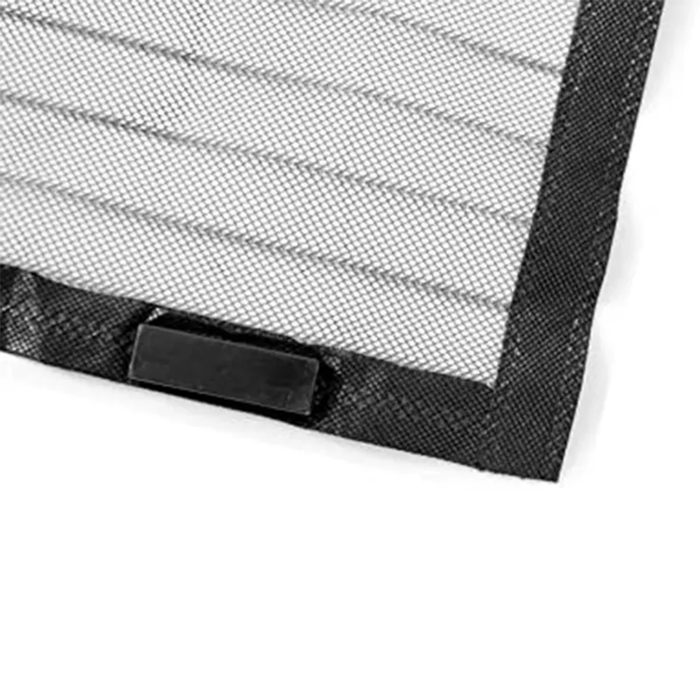 Zanzariera per Porte con Chiusura Magnetica